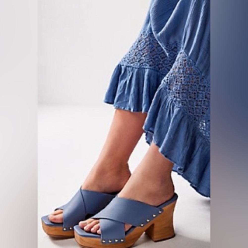 NIB Mallory Cris Cross Platform Slides in Seascape